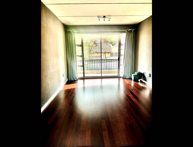 2 BEDROOM APARTMENT FOR SALE IN BRYANSTON